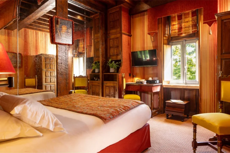 Meubles et décoration dans la chambre Jacques C��ur