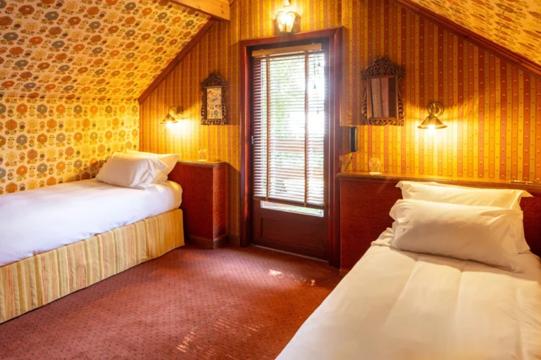 Lit simple dans le Gîte Myrtille